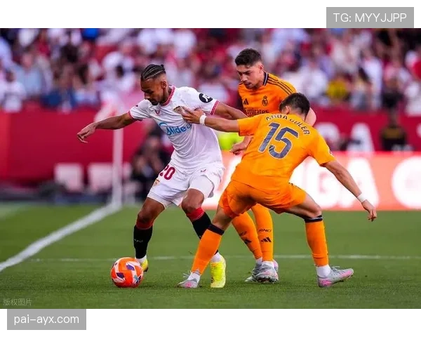 皇家社会更衣室凝聚团结力量，球员积极迎战新赛季表现抢眼